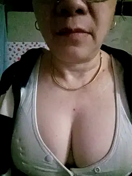 small-house123 online show from February 21, 7:15 pm