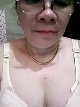 small-house123 online show from March 13, 4:41 am