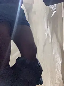 Snapshot of Ndodemnyama@xh chatting on November 19, 3:28 am Ndodemnyamaxh online show from November 19, 3:28 am