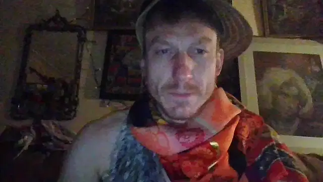 Snapshot of jigglethaypussi chatting on November 11, 2:33 am jigglethaypussi online show from November 11, 2:33 am