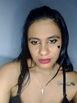 Snapshot of Malaya_Sur chatting on November 1, 5:53 am Malaya Sur online show from November 1, 5:53 am