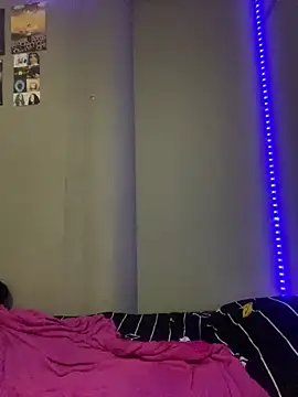 Snapshot of Freaky-E chatting on November 15, 9:11 pm Freaky-E online show from November 15, 9:11 pm