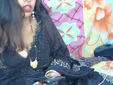 Snapshot of roja-1 chatting on November 4, 8:35 am roja-1 online show from November 4, 8:35 am