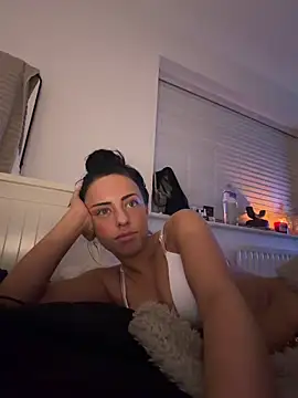 Bethrae25 online show from March 4, 11:55 pm