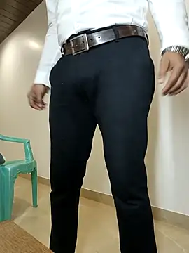 Snapshot of funnyboy_069 chatting on November 9, 1:53 pm funnyboy 069 online show from November 9, 1:53 pm