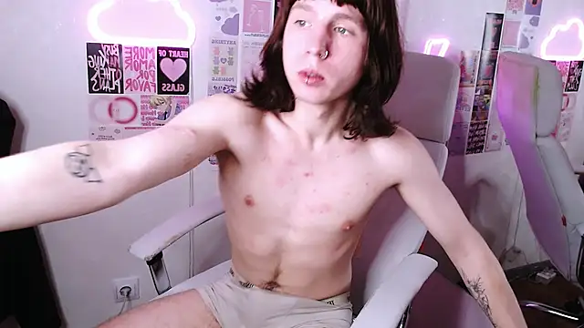 CutieKai  online show from February 19, 12:28 am