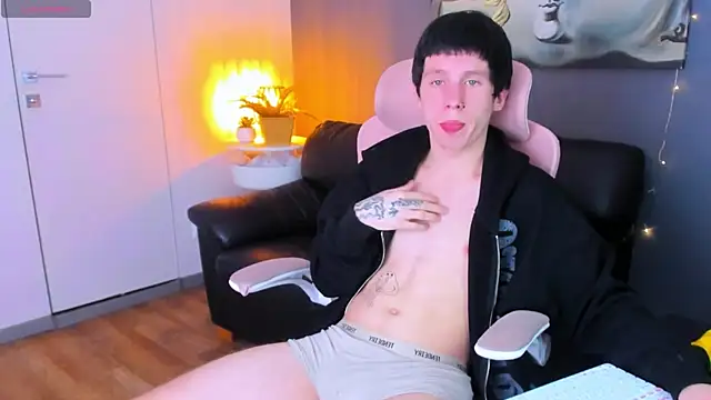 CutieKai  online show from April 10, 4:12 pm