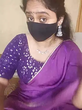 Snapshot of mouni499 chatting on June 3, 3:17 pm mouni499 online show from June 3, 3:17 pm
