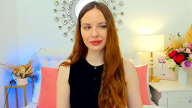 Snapshot of MonaRicci chatting on June 19, 5:23 am MonaRicci online show from June 19, 5:23 am