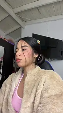 Snapshot of Milleradhara24 chatting on February 14, 2:41 am Milleradhara24 online show from February 14, 2:41 am