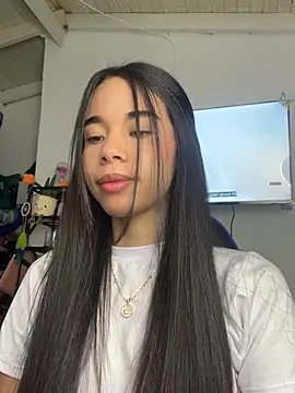 Snapshot of Milleradhara24 chatting on February 25, 7:23 pm Milleradhara24 online show from February 25, 7:23 pm