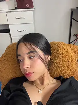 Snapshot of Milleradhara24 chatting on March 14, 1:44 am Milleradhara24 online show from March 14, 1:44 am