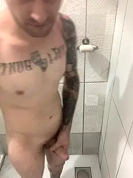 Snapshot of Manfredini607452 chatting on November 25, 1:05 am Manfredini607452 online show from November 25, 1:05 am