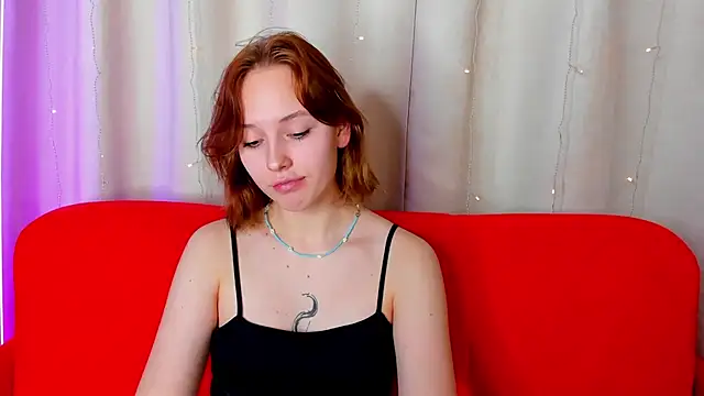 Snapshot of RikkiChoco chatting on November 15, 7:16 am RikkiChoco online show from November 15, 7:16 am