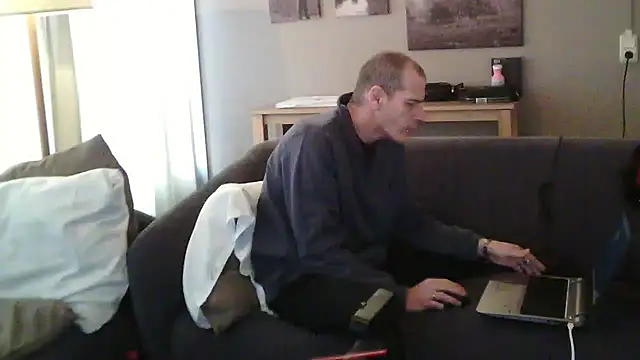 Snapshot of paulus52 chatting on December 5, 11:19 am paulus52 online show from December 5, 11:19 am