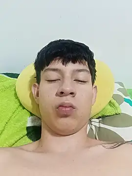 Snapshot of REDSITOOOU chatting on November 4, 12:32 am REDSITOOOU online show from November 4, 12:32 am