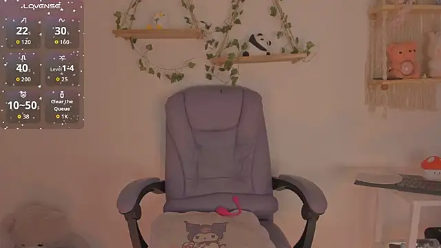 Snapshot of bergmanamii chatting on December 4, 9:45 pm bergmanamii online show from December 4, 9:45 pm