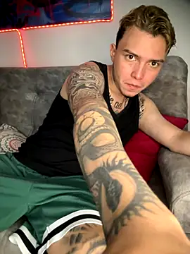 Snapshot of Nick_orion chatting on November 14, 1:32 pm Nick orion online show from November 14, 1:32 pm