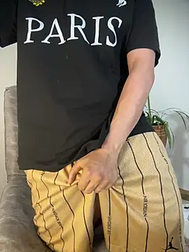 Snapshot of Nick_orion chatting on November 22, 11:04 pm Nick orion online show from November 22, 11:04 pm