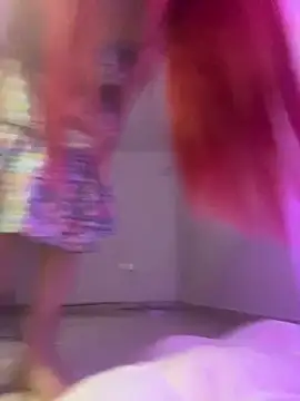 EmillieX online show from November 18, 12:16 am