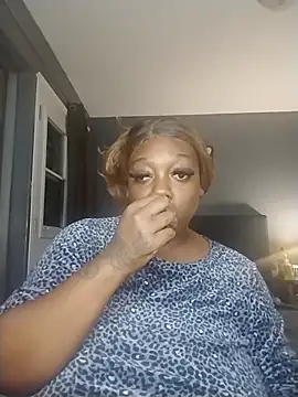 Snapshot of BiancaClarkson chatting on November 18, 3:45 am BiancaClarkson online show from November 18, 3:45 am