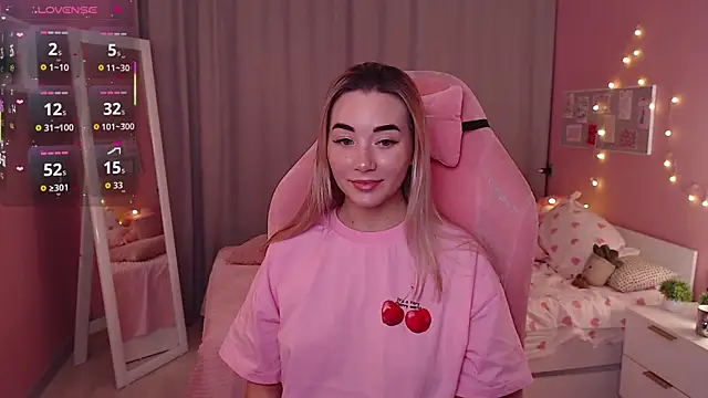 Snapshot of Rosie_Mac chatting on November 15, 1:03 am Rosie Mac online show from November 15, 1:03 am