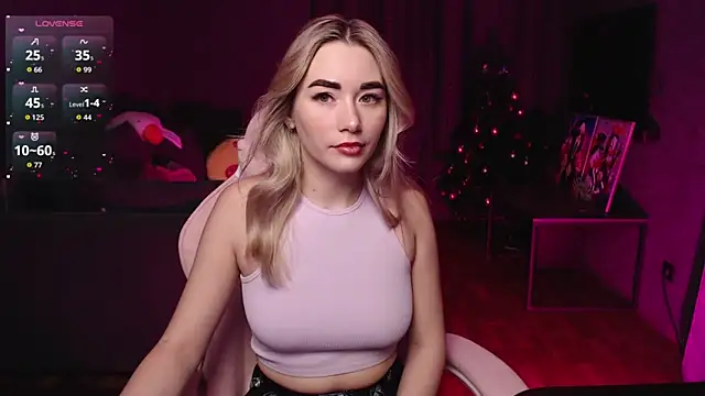 Snapshot of Rosie_Mac chatting on December 22, 1:57 am Rosie Mac online show from December 22, 1:57 am