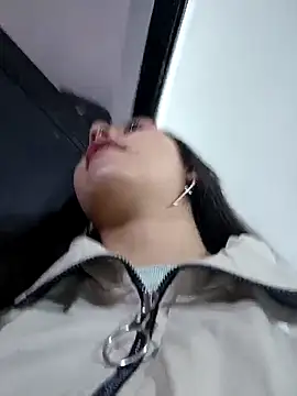 Snapshot of naughtygoddesss_ chatting on November 27, 1:07 am naughtygoddesss online show from November 27, 1:07 am