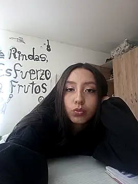 Snapshot of naughtygoddesss_ chatting on November 28, 4:31 pm naughtygoddesss online show from November 28, 4:31 pm