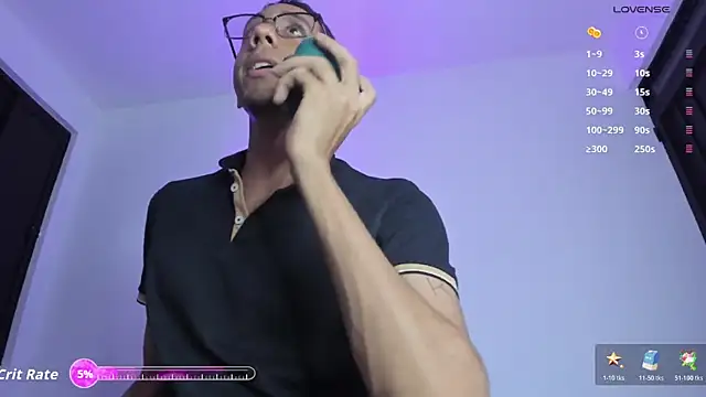 Snapshot of Lion_TNTx chatting on December 3, 3:25 am Lion TNTx online show from December 3, 3:25 am