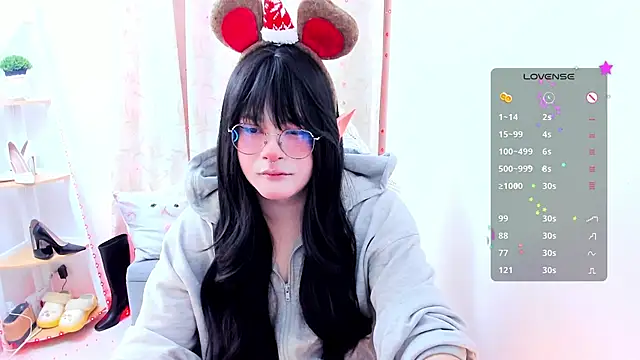 Snapshot of Omorimori chatting on November 25, 8:31 pm Omorimori online show from November 25, 8:31 pm