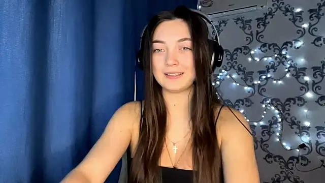 TwotyBright online show from December 23, 8:01 am