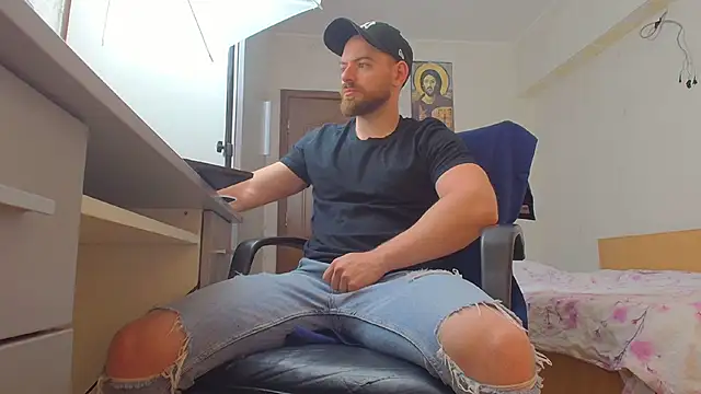 Snapshot of Ryanstone_ chatting on May 13, 3:15 am Ryanstone online show from May 13, 3:15 am