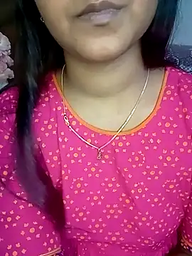 Snapshot of Neha533 chatting on November 27, 5:48 pm Neha533 online show from November 27, 5:48 pm