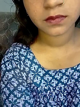 Neha533 online show from May 4, 7:10 pm