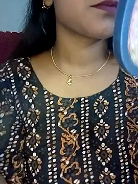 Snapshot of Neha533 chatting on June 1, 6:20 pm Neha533 online show from June 1, 6:20 pm