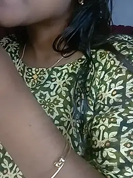 Snapshot of Neha533 chatting on June 20, 8:11 pm Neha533 online show from June 20, 8:11 pm