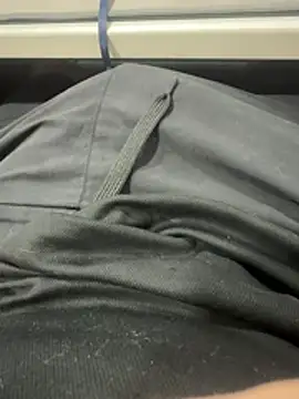 adamblunt59 online show from February 25, 11:03 pm