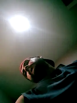 Yerackhip online show from March 4, 6:25 pm