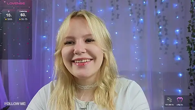 Snapshot of Mila_wxw chatting on November 8, 1:22 pm Mila wxw online show from November 8, 1:22 pm