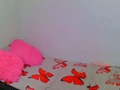 Snapshot of SweetSavage18 chatting on November 22, 10:03 am SweetSavage18 online show from November 22, 10:03 am