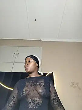 SweetSavage18 online show from August 5, 11:39 pm