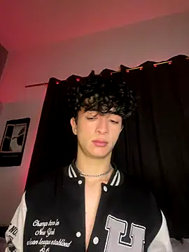 Snapshot of lion_cherry21 chatting on December 5, 7:28 am lion cherry21 online show from December 5, 7:28 am