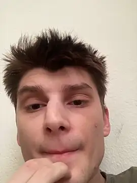 Snapshot of zackdelfon chatting on November 21, 1:54 pm zackdelfon online show from November 21, 1:54 pm