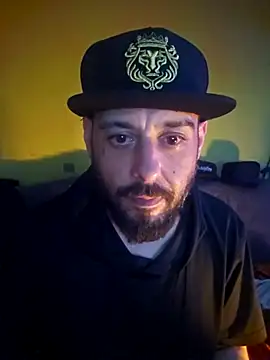 Snapshot of DonJuanDeBomboni chatting on November 3, 3:19 am DonJuanDeBomboni online show from November 3, 3:19 am