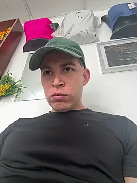 Snapshot of AlexanderBianchi2 chatting on November 15, 4:25 pm AlexanderBianchi2 online show from November 15, 4:25 pm