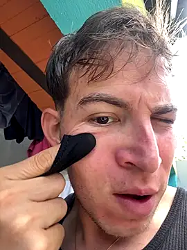 Snapshot of AlexanderBianchi2 chatting on November 19, 4:51 pm AlexanderBianchi2 online show from November 19, 4:51 pm