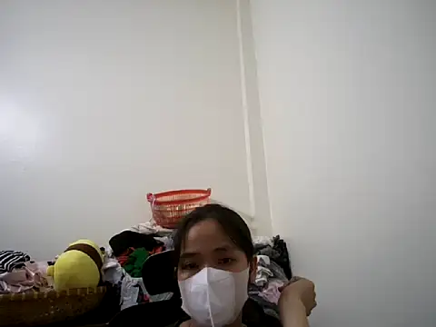 Snapshot of ---Lusi03--- chatting on July 14, 12:00 pm ---Lusi03--- online show from July 14, 12:00 pm