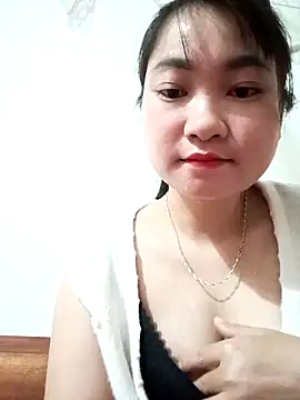 Snapshot of buom-xinh chatting on November 10, 1:37 am buom-xinh online show from November 10, 1:37 am