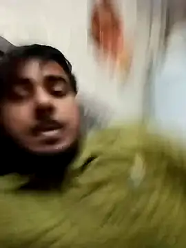 Snapshot of naughtyboyjii chatting on November 18, 7:35 am naughtyboyjii online show from November 18, 7:35 am